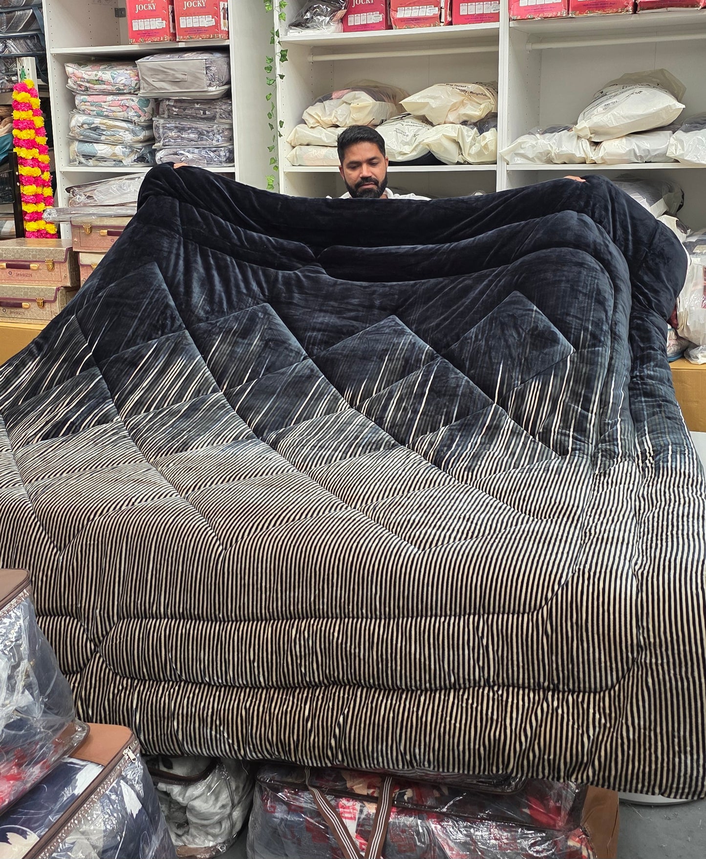 Luxury Plush Quilts – The Ultimate Comfort & Elegance In 6 Pc Set