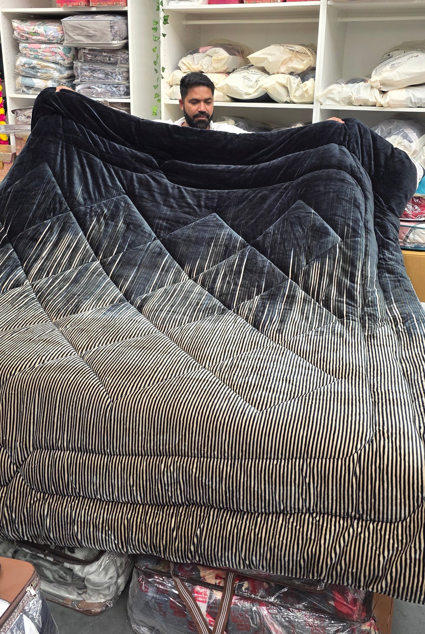 Luxury Plush Quilts – The Ultimate Comfort & Elegance In 6 Pc Set