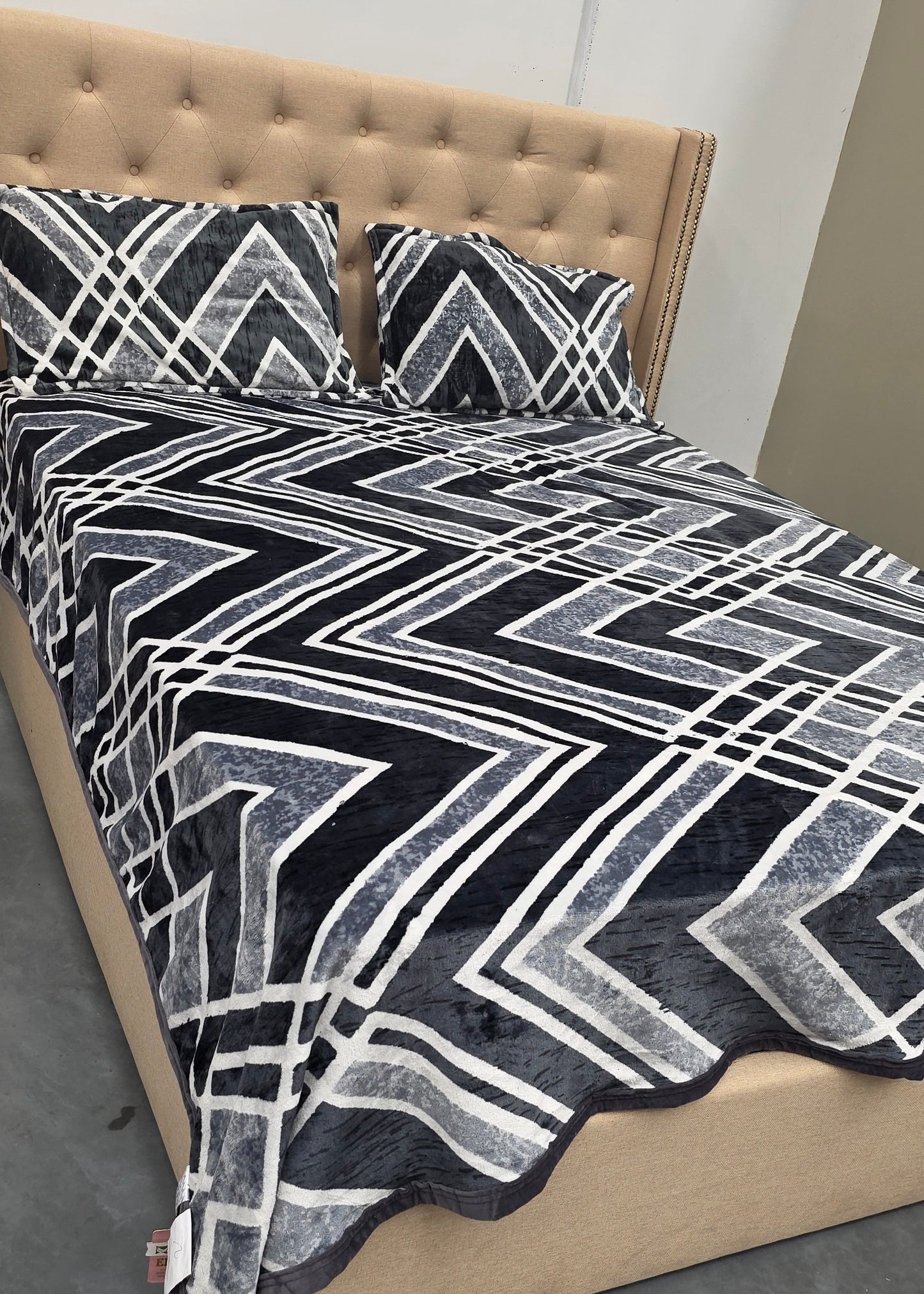 Warm Bedsheet Set