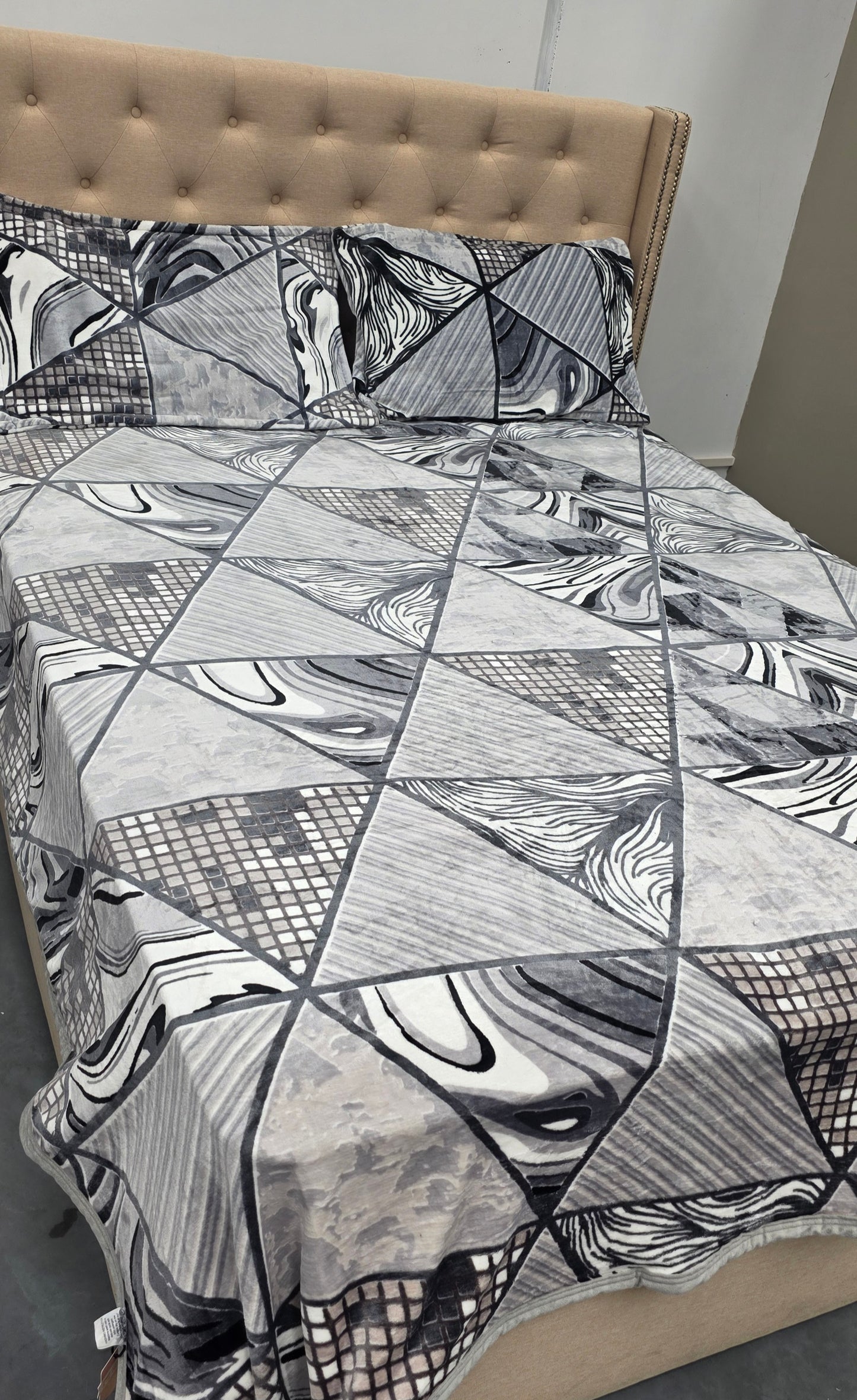 Warm Bedsheet Set