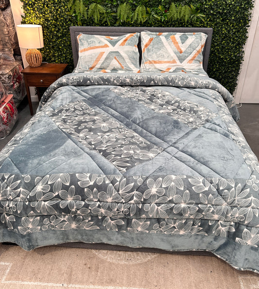 Titlis Extra Plush Warm Quilt
