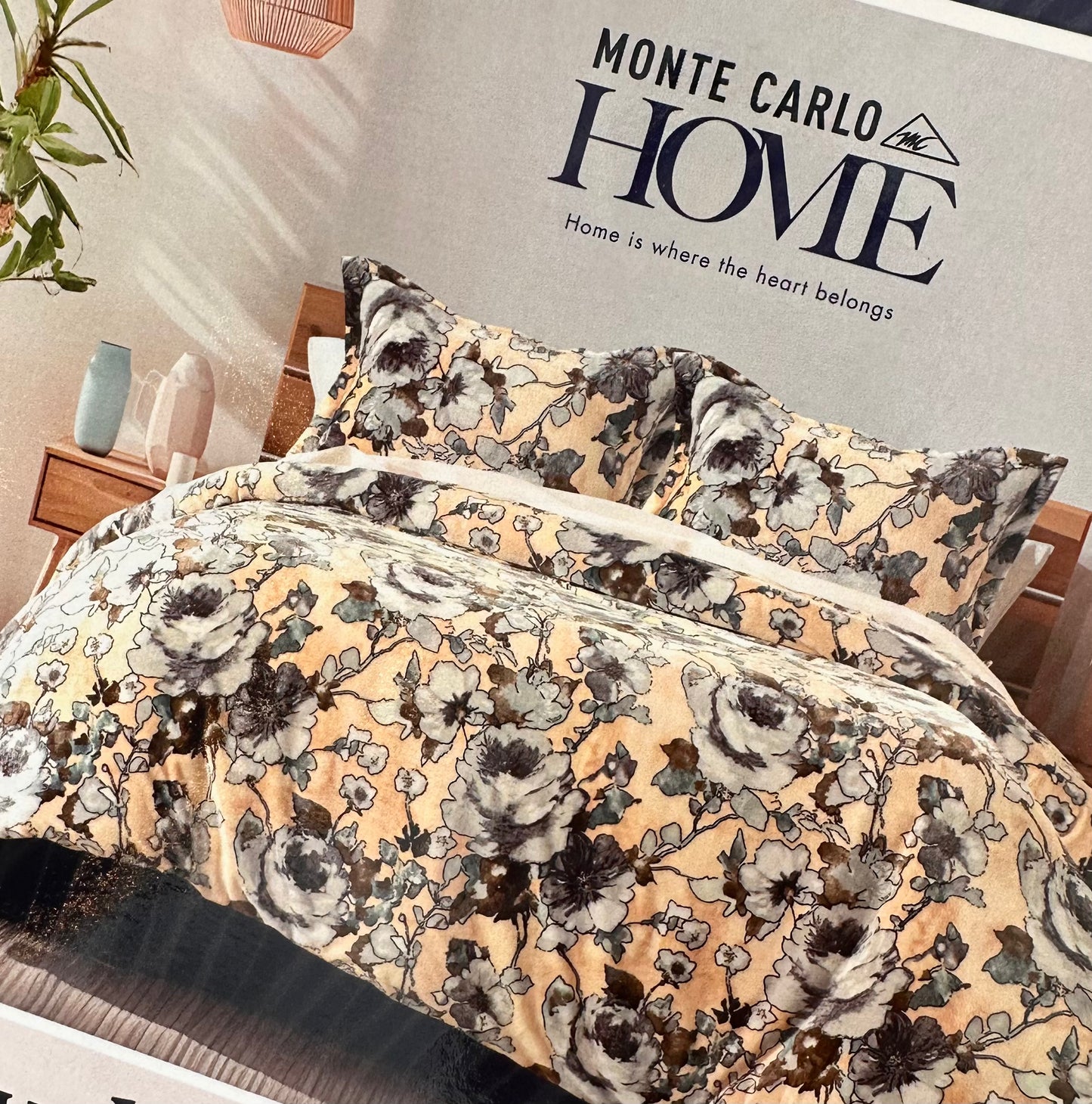 Monte Carlo Premium Luxury 4Pc Quilt Set