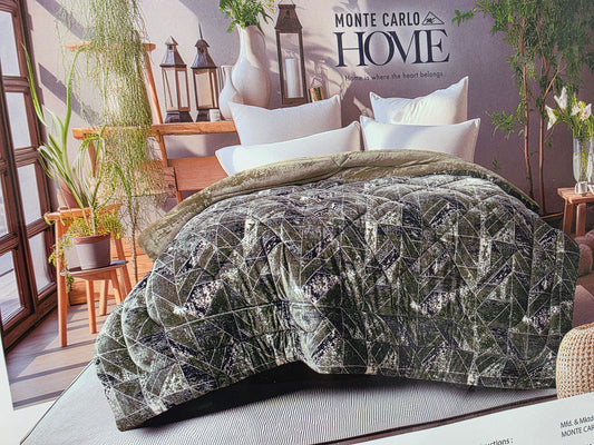 Monte Carlo Premium Luxury Quilt