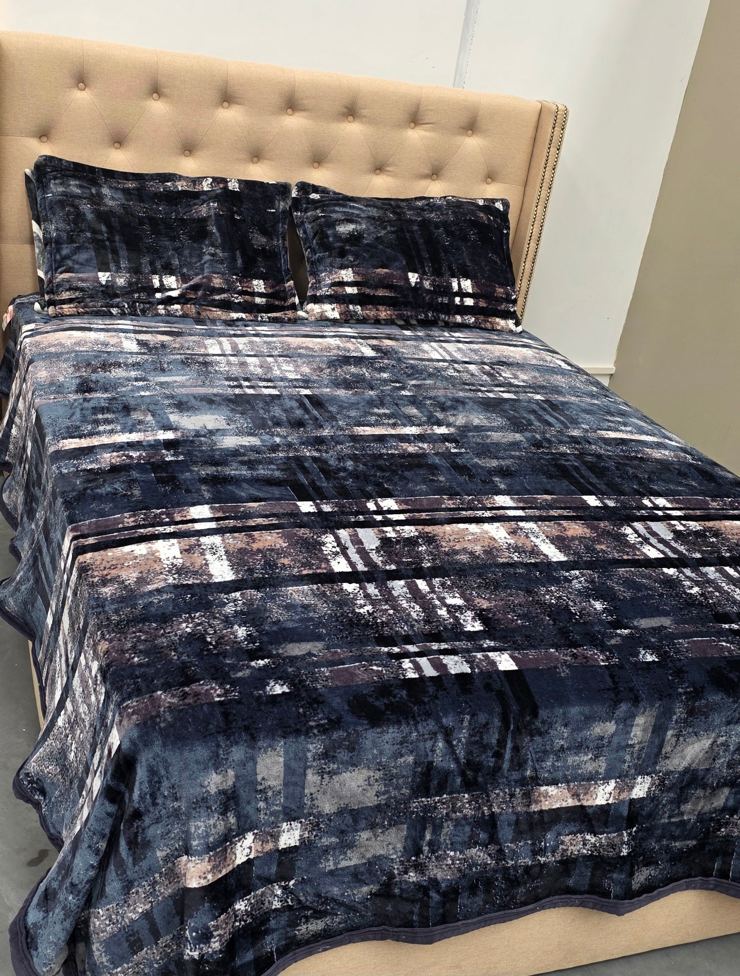 Warm Bedsheet Set