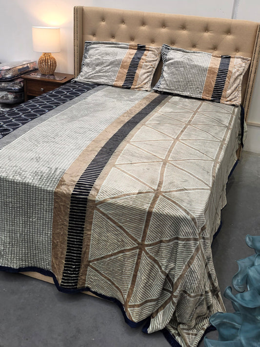 Warm Bedsheet Set