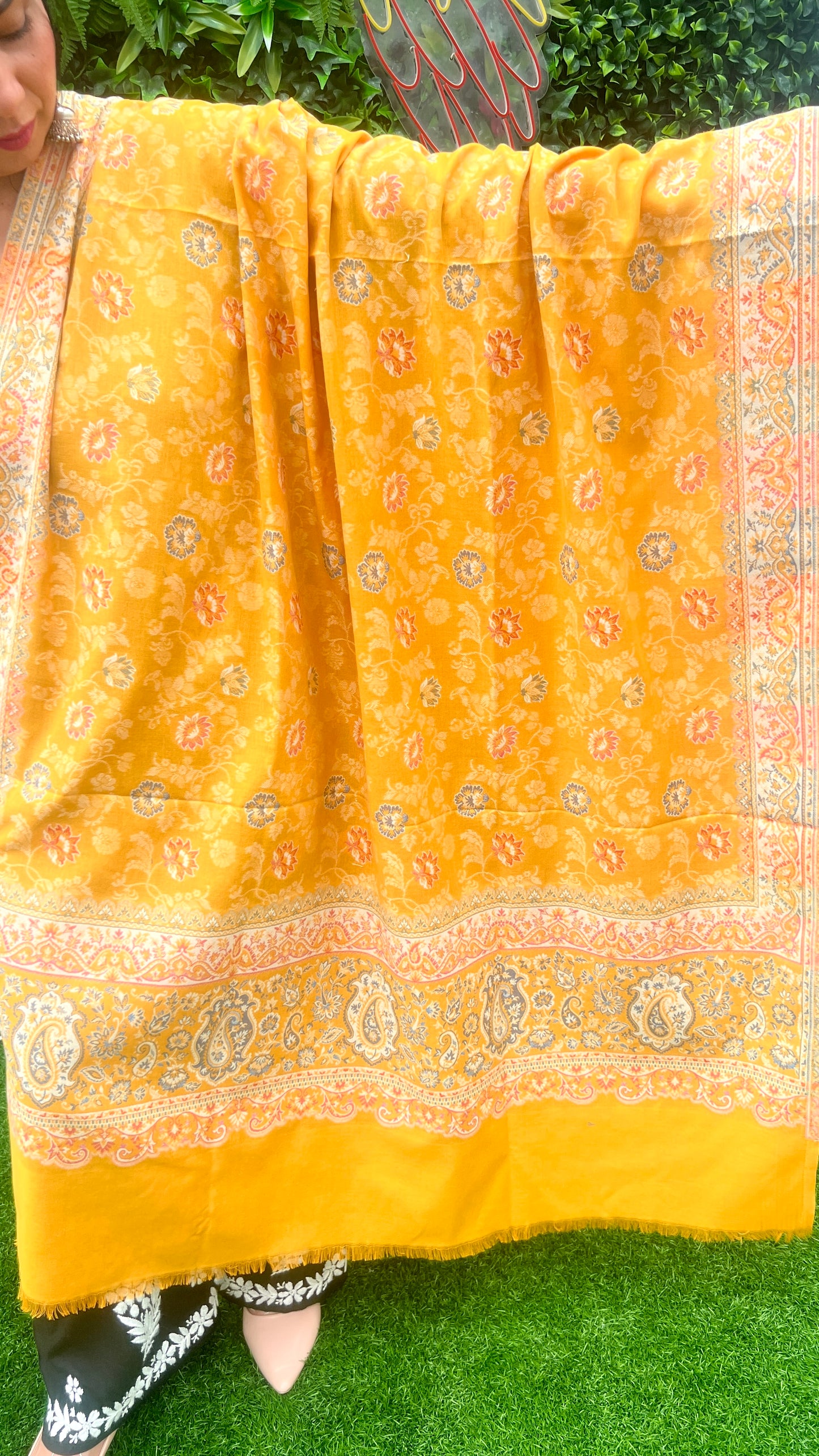 Pashmina Shawl with Seamless Embroidery
