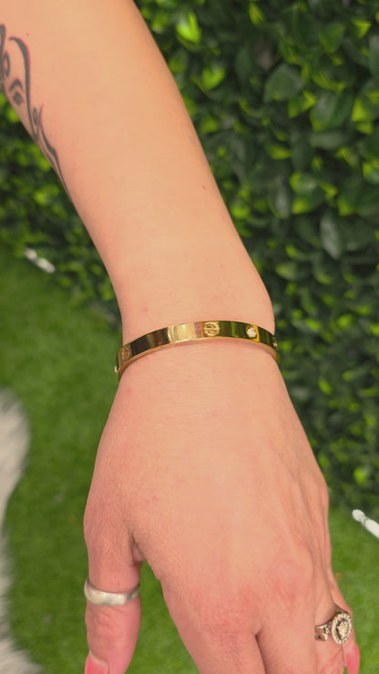 18K Gold Plated Elegant Designer Bracelet with CZ Stone – Waterproof